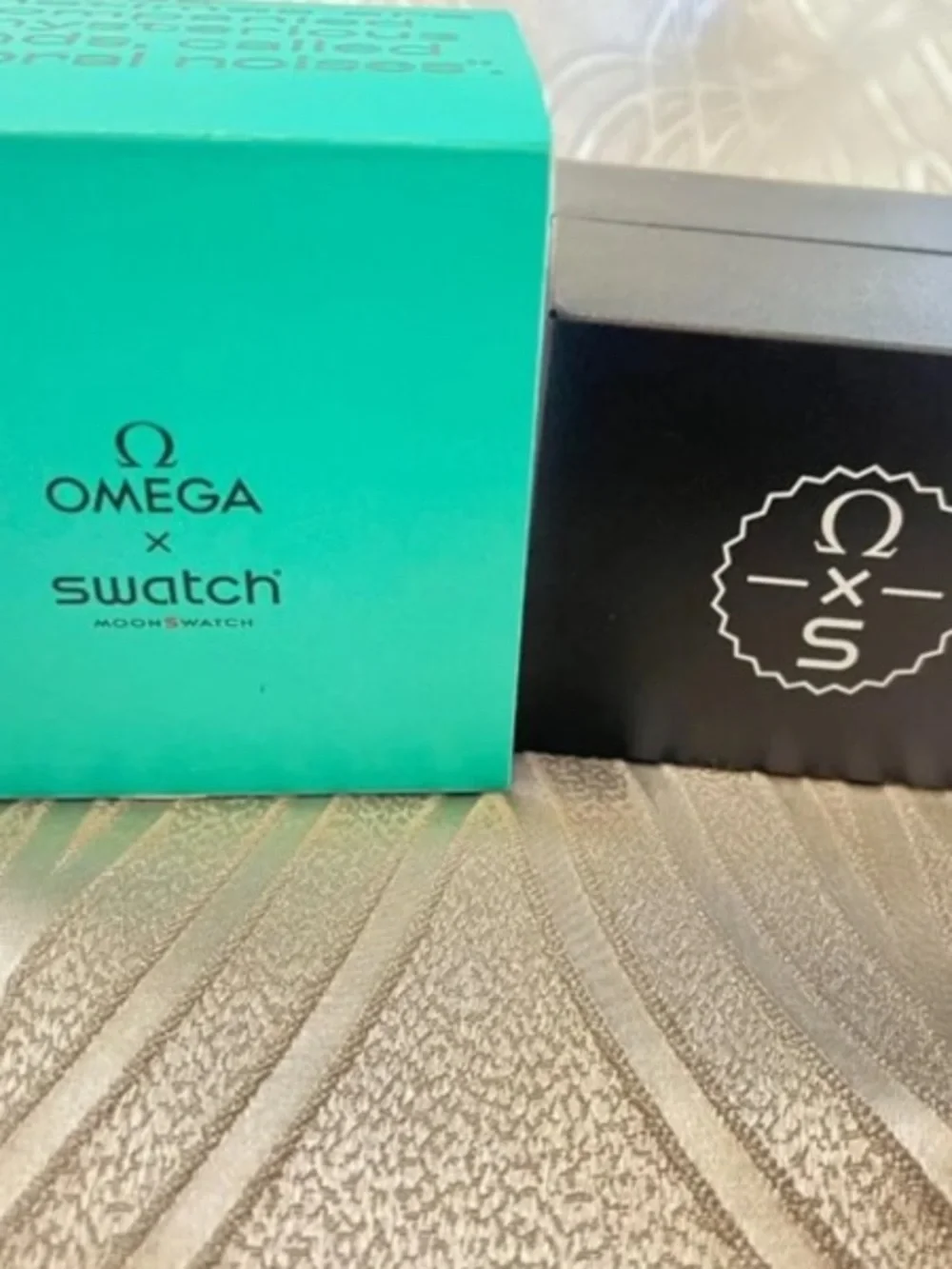 OMEGA X SWATCH MoonSwatch Mission on Earth Polar Lights SO33L103